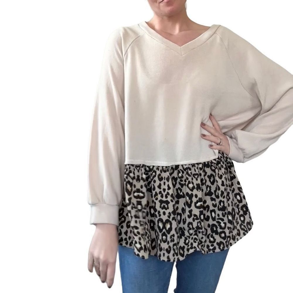 Entro Boutique Beige Black Leopard Print Oversized Pullover Sweater XL - Picture 3 of 10